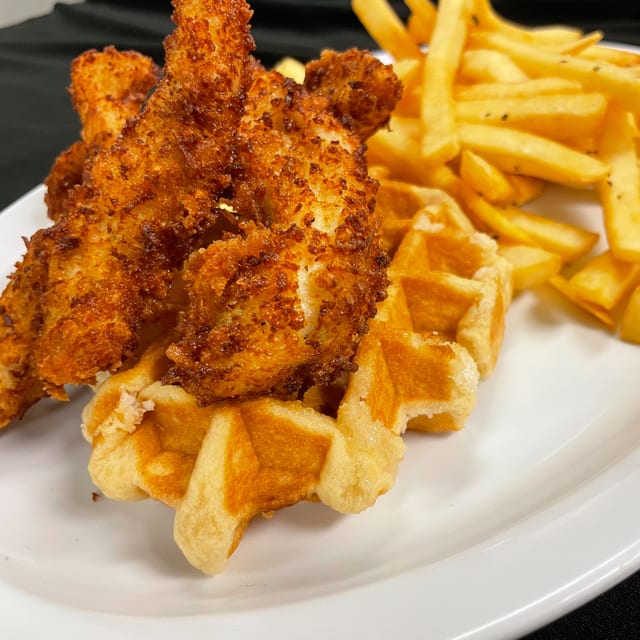 Dinner Feature - Chicken & Waffle.